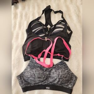 Victoria's Secret Knockout Black sports bra 34B